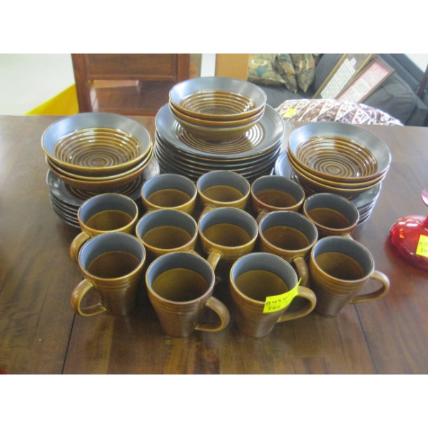 BOWERING DISHWARE - BROWN & GREY