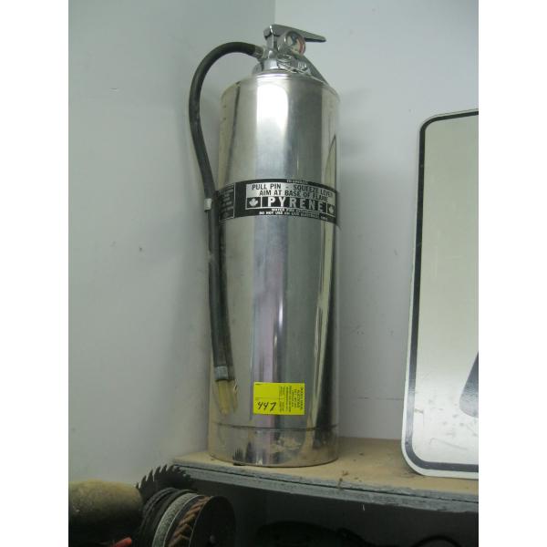 FIRE EXTINGUISHER - NEEDS CHARGING
