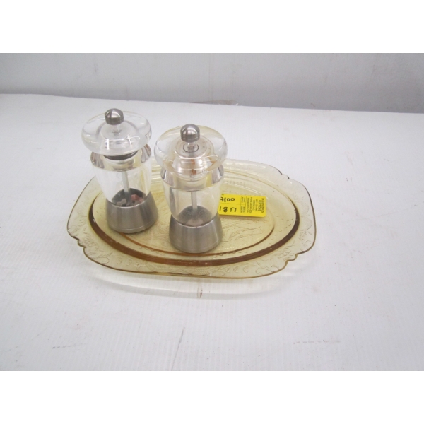YELLOW GLASS TRAY W/SALT & PEPPER GRINDERS