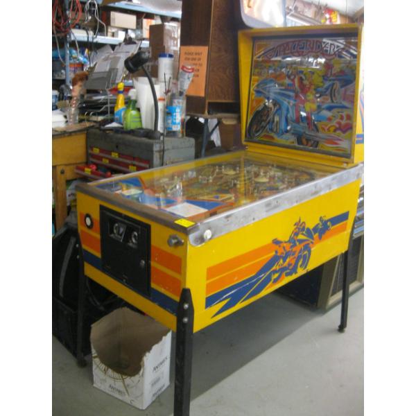 SPACE RIDERS PINBALL MACHINE - SORT OF WORKS BUT NEEDS WORK