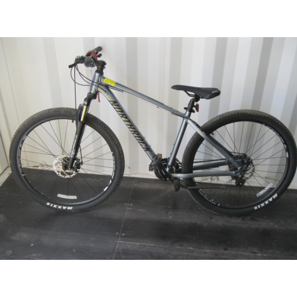 NORTH ROCK NEW GREY FRONT SUSPENSION MOUNTAIN BIKE