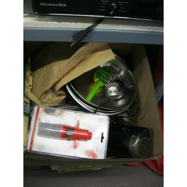 STAINLESS STEEL BOWLS, MEASURING CUPS, ETC.