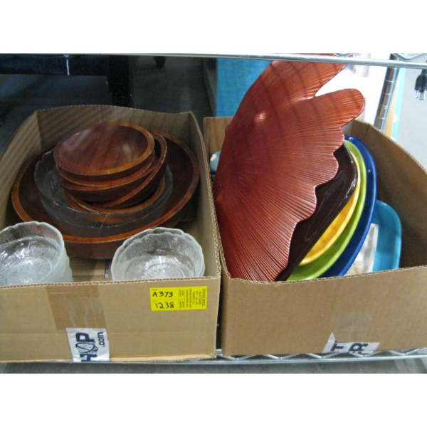 BOX OF ASST. SERVING BOWLS & DISHES, WOODEN SALAD BOWLS, ETC.