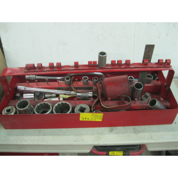 TRAY OF MISC. SOCKETS, SPEED WRENCH, ETC.