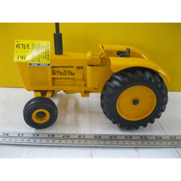 JOHN DEERE 5010 DIECAST TRACTOR