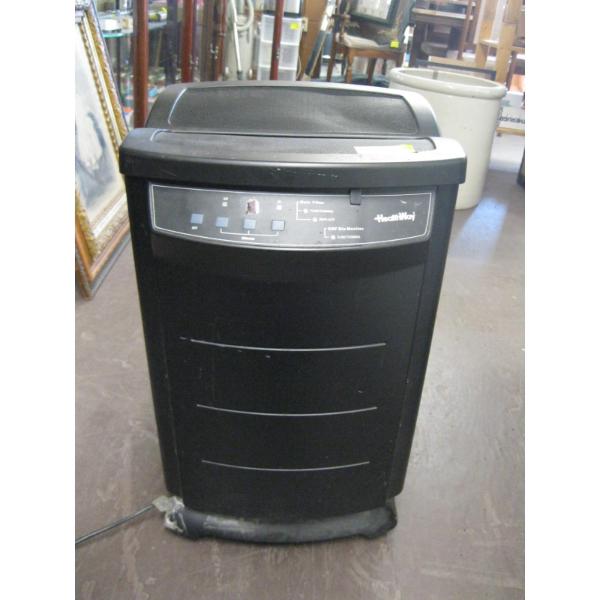 HEALTHWAY LG. AIR PURIFIER - MISSING A WHEEL