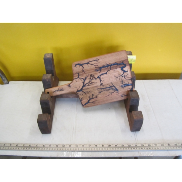 WOOD CARVING BOARD & WOOD RACK