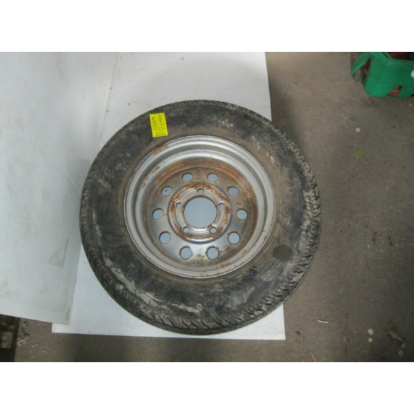 CARLYLE TRAILER TIRE ON RIM