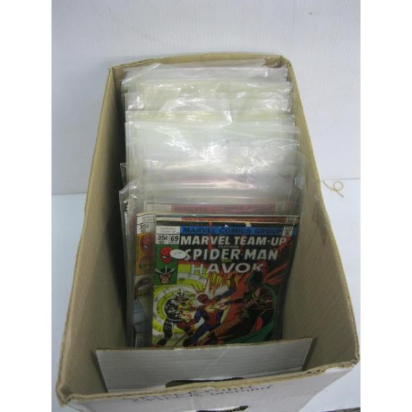 MARVEL COMICS - SPIDERMAN & SPIDERWOMAN