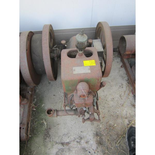MCCORMACK DEERING HIT & MISS ENGINE