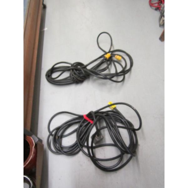 2 BLACK HEAVY DUTY EXTENSION CORDS