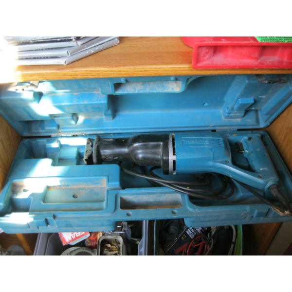 MAKITA SAWZALL