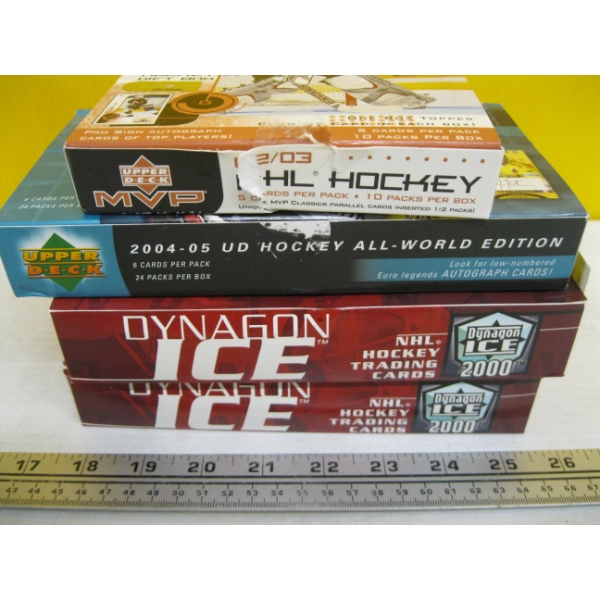 COLLECTOR HOCKEY CARDS