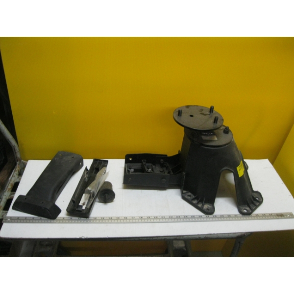 JEEP SPARE TIRE HOLDER & ACCESS.