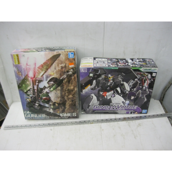 2 BANDAI MODELS