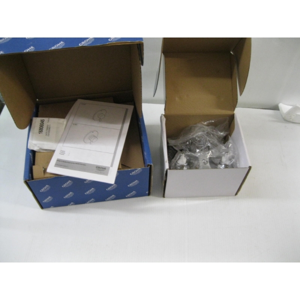 LAVATORY FAUCET & A NEW BATHTUB FAUCET SET