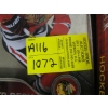 Image 4 : 2 BINDERS & TIN OF HOCKEY CARDS