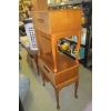 Image 2 : 2 MATCHING END TABLES