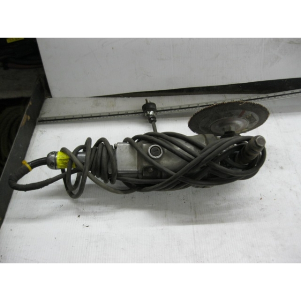 BLACK & DECKER HEAVY DUTY ANGLE GRINDER