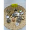 Image 1 : WICKER BASKET W/ASST. BROACHES, ETC.