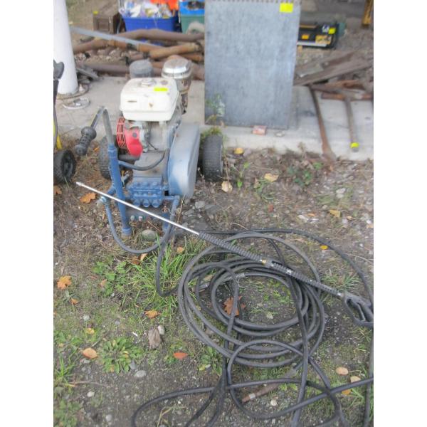 HONDA 11HP PRESSURE WASHER - GOOD RUNNING CONDITION