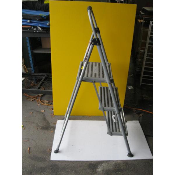 3 STEP LADDER