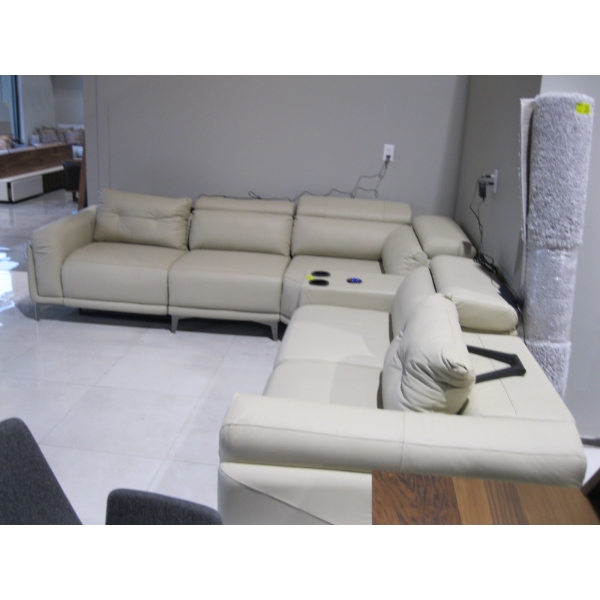 6 PIECE SECTIONAL SOFA W/END RECLINERS, BUILT IN STEREO & ADJUSTABLE HEADRESTS