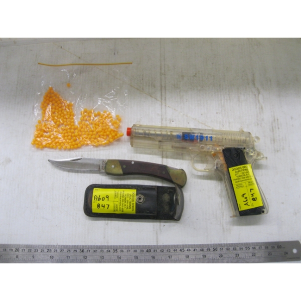 AIRSOFT GUN & A FOLDING SHERADE KNIFE