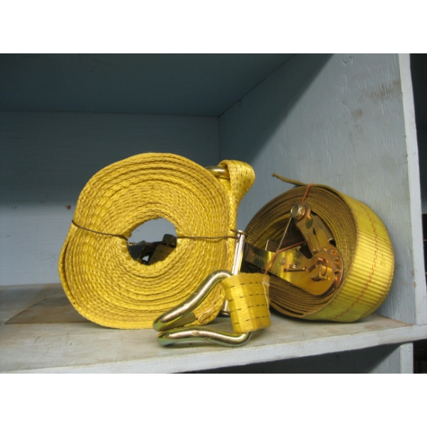 2 RATCHET TIE DOWN STRAPS