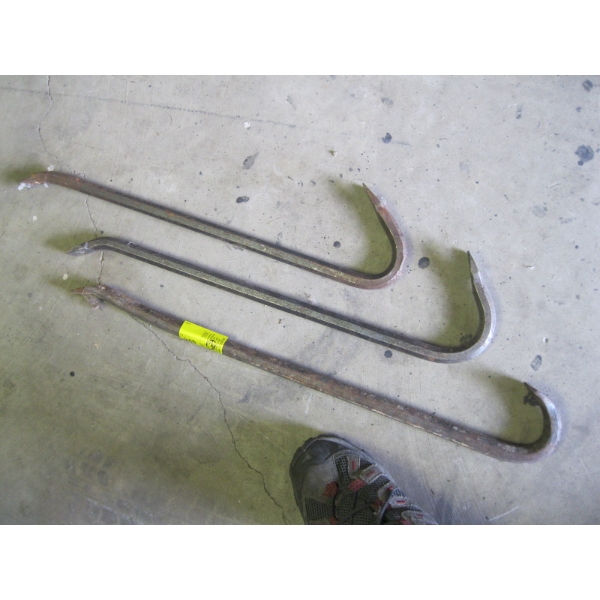 3 CROWBARS