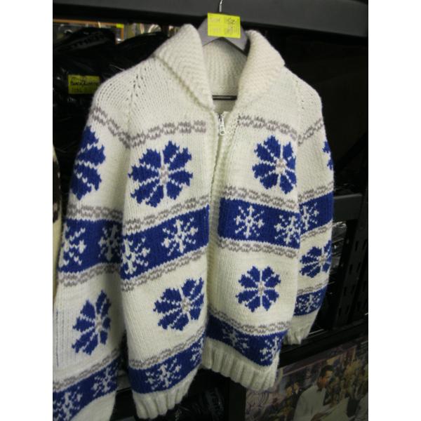 SZ M/L VERNON WINTER CARNIVAL THEME HANDMADE COWICHAN STYLE WOOL SWEATER