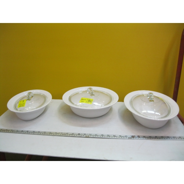 3 GLASS LIDDED SERVING DISHES