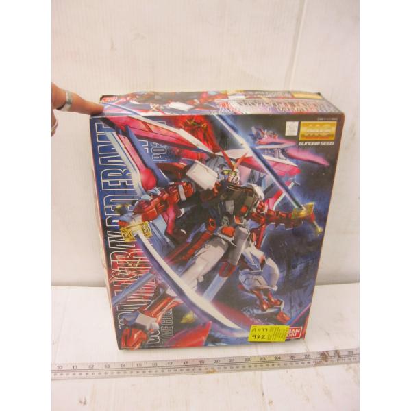 BANDAI GUNDAM ASTRAY RED FROM MODEL