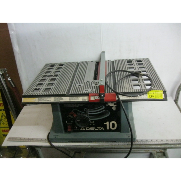DELTA 10" TABLE SAW