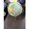 Image 2 : GLOBE ON STAND