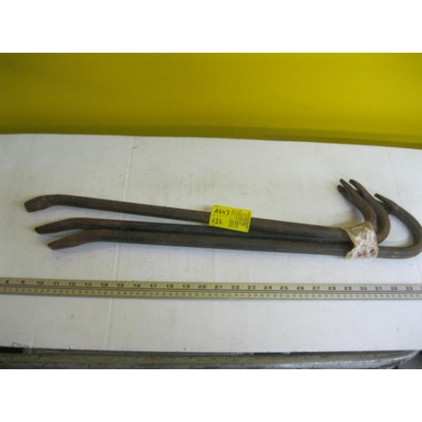 3 CROWBARS