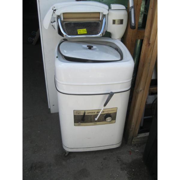 SPEED QUEEN WRINGER/WASHER