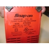 Image 3 : SNAP-ON CORDLESS SMALL IMPACT GUN & FLASHLIGHT W/3 BATTERIES & CHARGER
