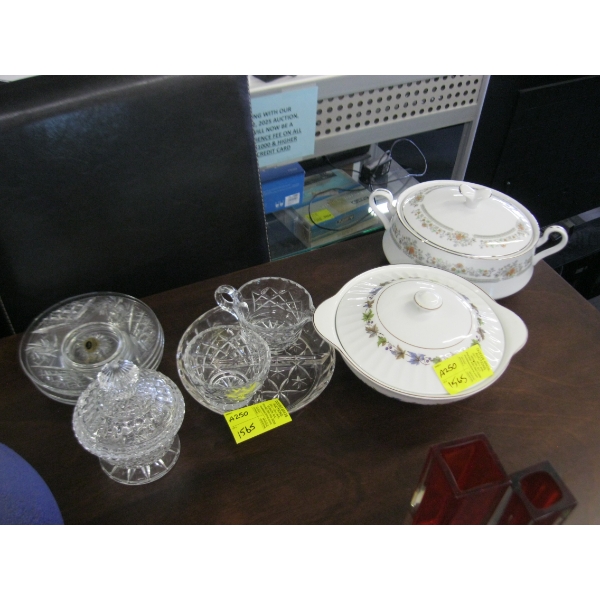 GLASSWARE & 2 LIDDED DISHES