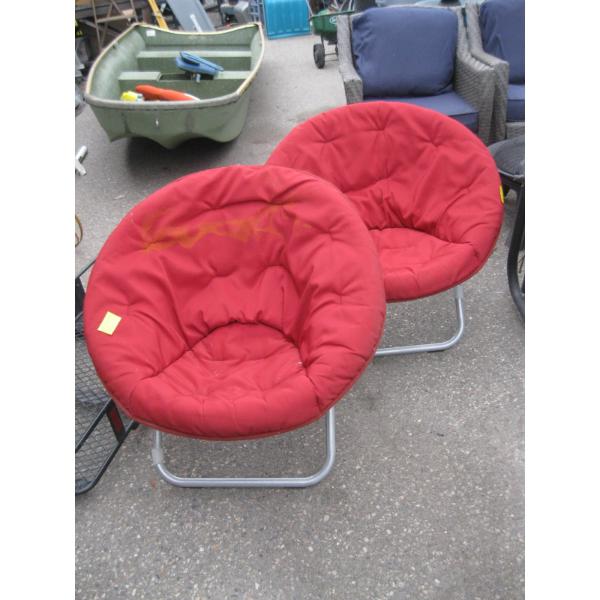 PAIR OF FOLDING PATIO TUB CHAIRS