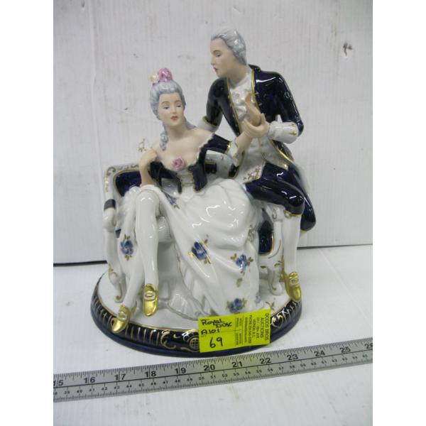 ROYAL DUCKS PORCELAIN FIGURINE