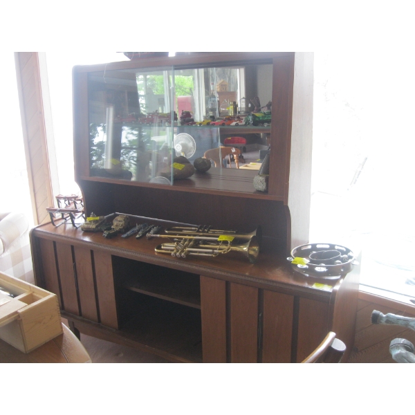 VINTAGE SIDEBOARD W/GLASS DOOR MIRRORED BACK CABINET