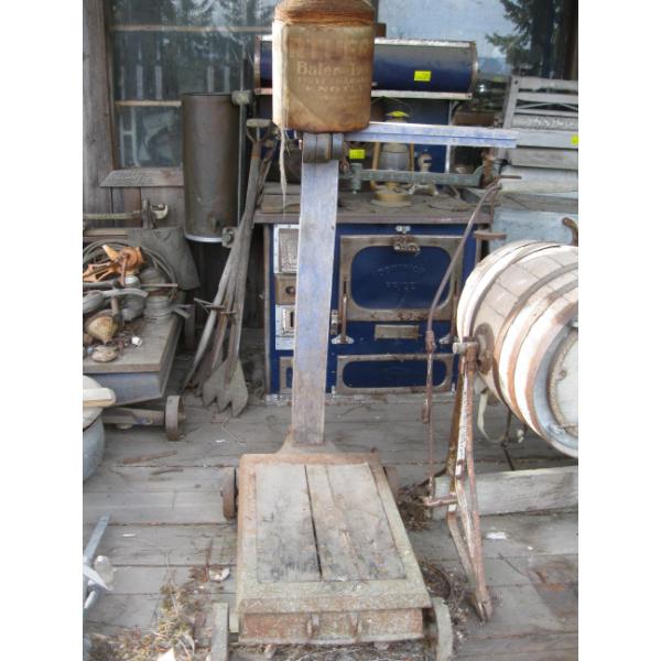 PLATFORM SCALE W/WEIGHTS