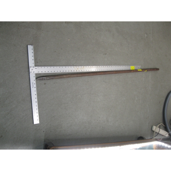 HEAVY DUTY PRYBAR & T SQUARE