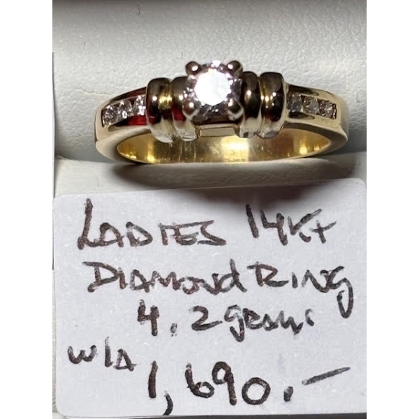 LADIES 14KT DIAMOND RING, 4.2G W/A $1,690, SZ 5 1/2