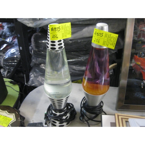 2 LAVA LAMPS - WORK