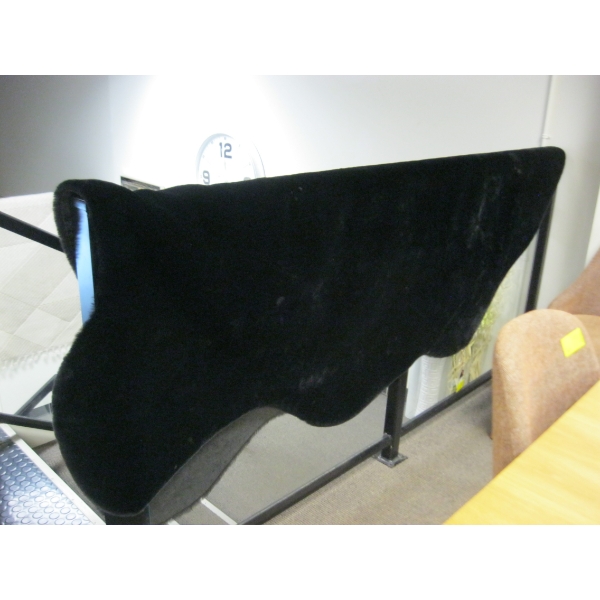 BLACK DECORATIVE AREA CARPET, 160CMX230CM