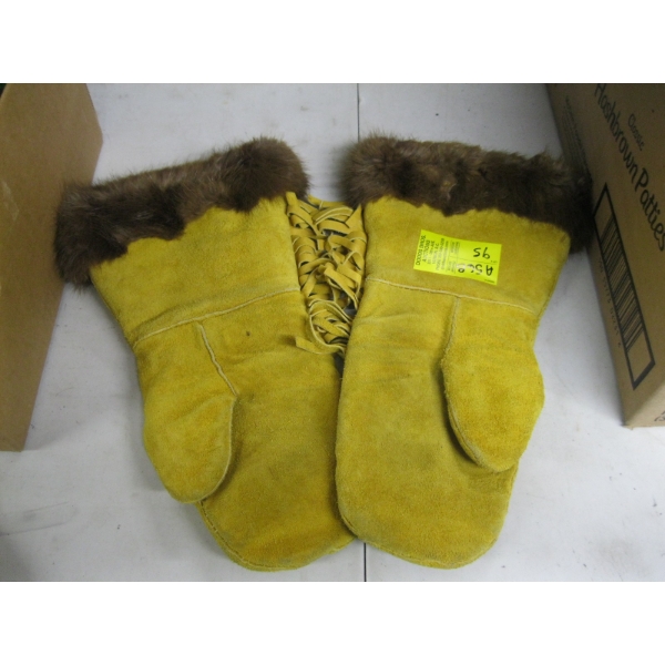 PAIR OF LEATHER MITTS W/FUR TRIM