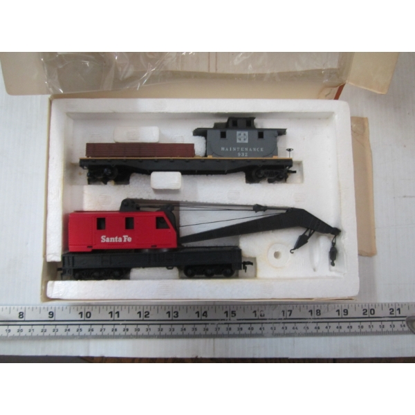 TYCO 2 PACK TRAIN CARS