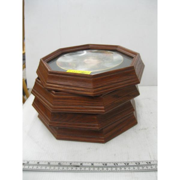 4 FRAMED COLLECTOR PLATES